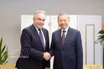 Party General Secretary gives a reception for former US Deputy Secretary of State on February 20 afternoon in Washington D.C. (Photo: VNA)