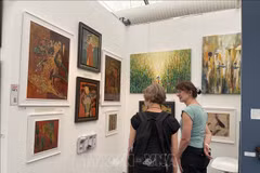 Artworks by 14 Vietnamese artists are on display at Affordable Art Fair 2024 held in London from May 8-12 (Photo: VNA)