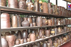 Artisans long to preserve Huong Canh traditional pottery