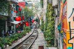 Tourist attractions ramp up efforts to increase revenues