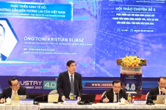 The conference on development of new business models in the industrialisation and modernisation process by 2030 with vision until 2045 held on November 11. (Photo: VietnamPlus)
