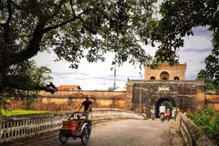 Magnificent beauty of Hue imperial city's gates