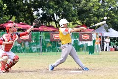 Baseball winning over young Vietnamese