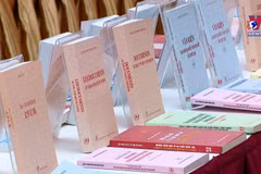 Books on Party Congress documents in seven languages launched