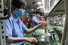 Economic recovery rests on cutting costs in manufacturing sector 