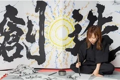 Japanese calligrapher Aoyagi Bisen (Photo courtesy of the organiser)