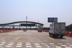 HN–Hai Phong expressway: Debt burden, investment environment concerns
