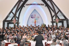 Front leader extends Christmas greetings to southern church