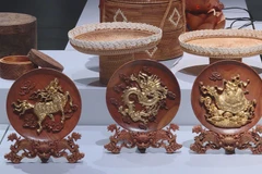 Artists apply new technologies in traditional arts