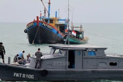 Regional nations debate convention on combating illegal fishing