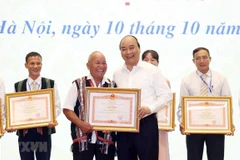 PM lauds role models in mass mobilisation