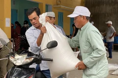 Over 954 tonnes of rice aid sent to drought-hit Ninh Thuan