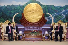 Deputy PM Pham Binh Minh meets Lao top leaders