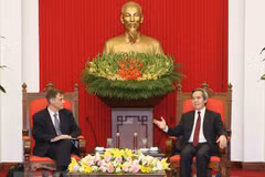 Party official receives US Deputy Assistant Secretary of Treasury 