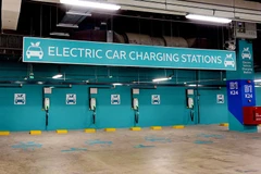 Singapore to phase out petrol, diesel vehicles by 2040