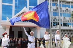 Lao holds flag-raising ceremony to mark ASEAN 53rd anniversary