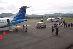 Indonesia cuts airfares to boost tourism
