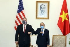 Prime Minister Nguyen Xuan Phuc hosts US Secretary of State