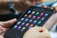 Vietnamese mobile phone companies unable to compete with foreign giants