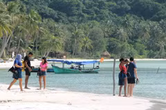 Kien Giang serves nearly 1.8 million tourists in four months 