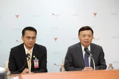 Thailand gives tourists SIM cards to download health declaration app