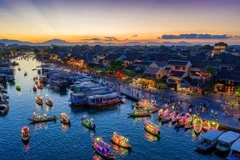 Vietnam tourism art photos, clips honoured