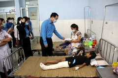 Vietnam General Confederation of Labour supports flood victims