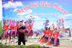 Mong festival in Lai Chau attracts thousands of visitors