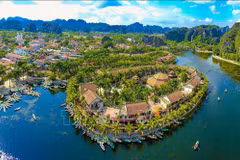  Ninh Binh welcomes nearly 2 million visitors 