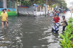 Southern region suffers from high tide peaking