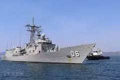 Australian royal naval ships make port call in Khanh Hoa 