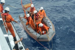 Doctors brave waves to save fishermen distressed at sea