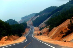 Highway in central Vietnam to open to traffic
