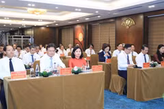 Delegates attend the opening ceremony of the course. (Photo: nhandan.vn)