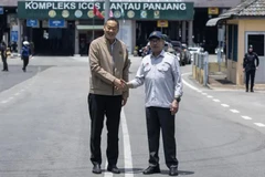 Malaysian Prime Minister Datuk Seri Anwar Ibrahim (R) meets his Thai counterpart Srettha Thavisin (Photo: thestar.com.my)