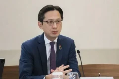 Deputy Minister of Foreign Affairs Do Hung Viet speaks at the event. (Photo: VNA)