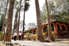 At Phu Le communal house (Photo: VNA)