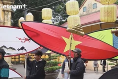 New Year celebrated with kite procession in Hanoi 