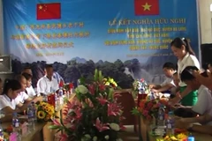 Vietnamese, Chinese villages form twinning relationship
