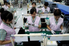 Mobile phone exports to China surge