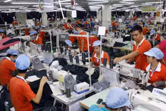 Firms grapple with year-end labour crunch