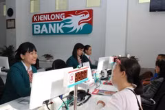 Bad debts continue to squeeze banks’ profits