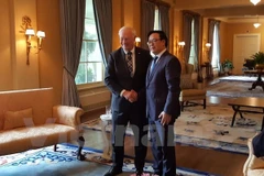 Vietnamese Party delegation visits Canada 
