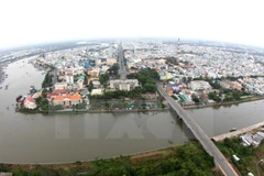 Symposium on building smart cities in Vietnam