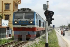 International container train starts trial run 