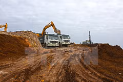 Vietnam, Lao sign iron ore mining contract 