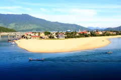 Thua Thien – Hue develops Lang Co tourism trademark