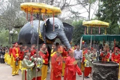 Giong festival attracts visitors