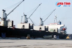 Ha Tinh: Work begins on 2.1 trillion VND Phoenix wharfs 