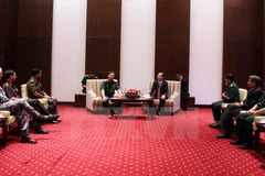 HCM City authority receives students from int’l defence officer class